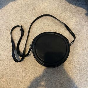 Black circle purse